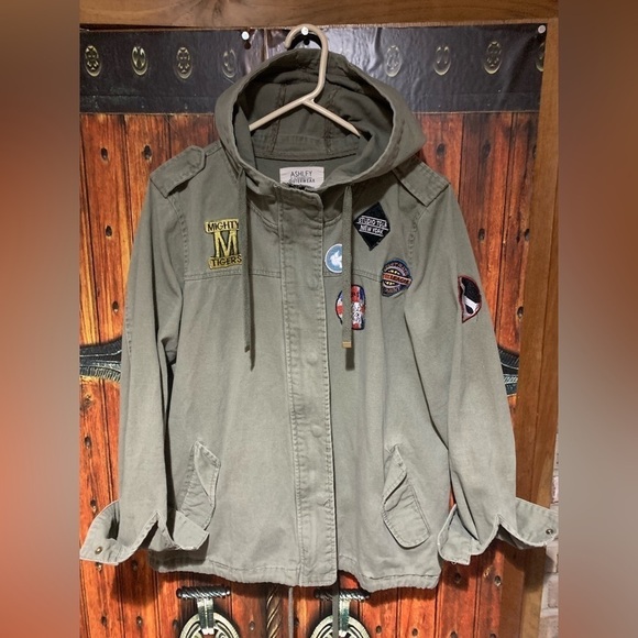 Ashley Outerwear hooded Army Jacket with patches XL - Picture 4 of 11